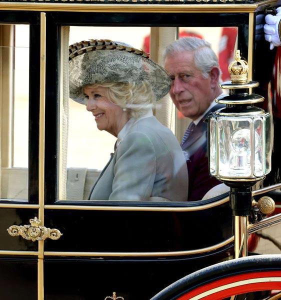 Queen Elizabeth II hosts welcoming ceremony for President Xi