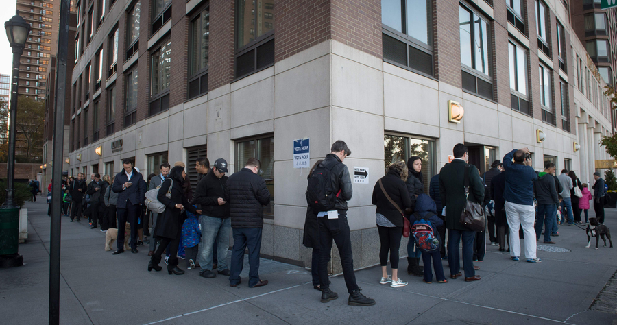 American voters flock to polling stations to decide next US president