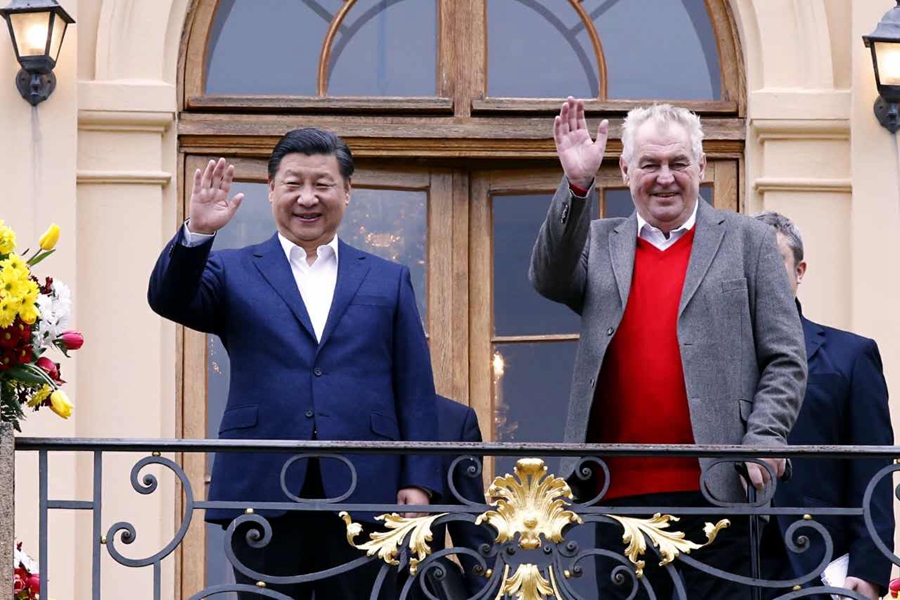 Czech President Milos Zeman hosts Xi at private residence