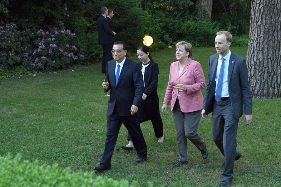 German Chancellor Merkel hosts welcome dinner for Premier Li