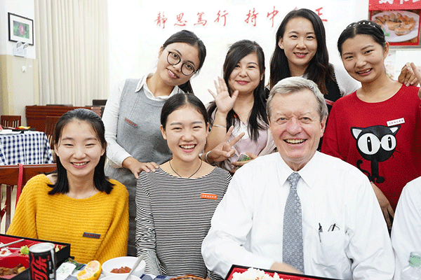 US Ambassador Baucus completes tour of all China's provinces