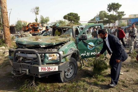 Roadside bomb kills 10 in west Afghanistan