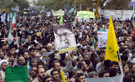 Iran protesters rally at US Embassy