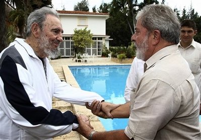 Stronger Fidel Castro meets with Brazil president