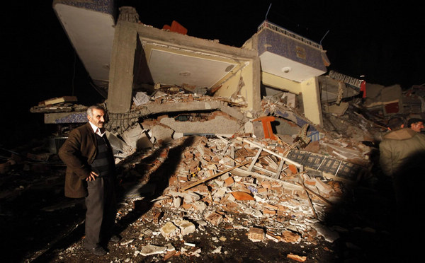 7.2 quake in Turkey kills 217