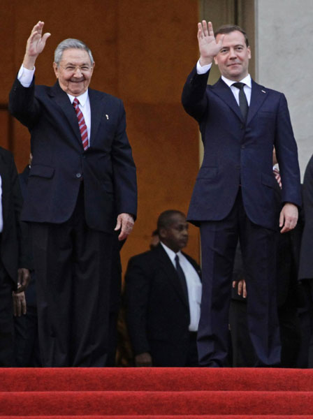 Cuban president meets Russian PM