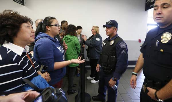 One killed, 6 hurt in Los Angeles airport shooting