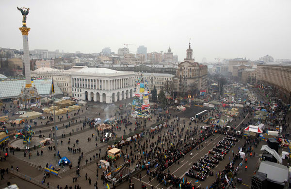 Yanukovich offers Ukraine protesters nothing as Russian aid starts