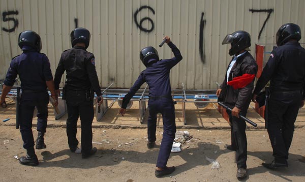 Cambodia clears protesters from capital's Freedom Park