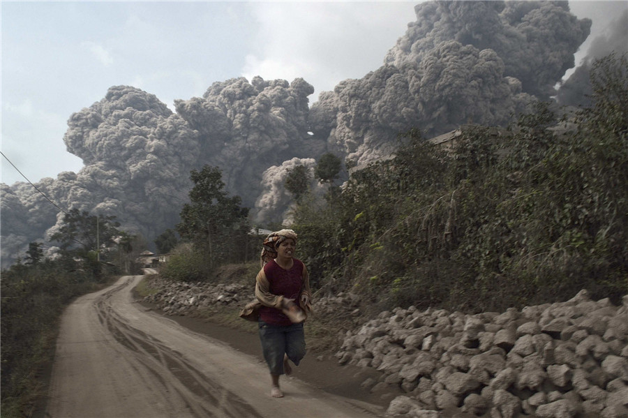 Volcano erupts again in Indonesia