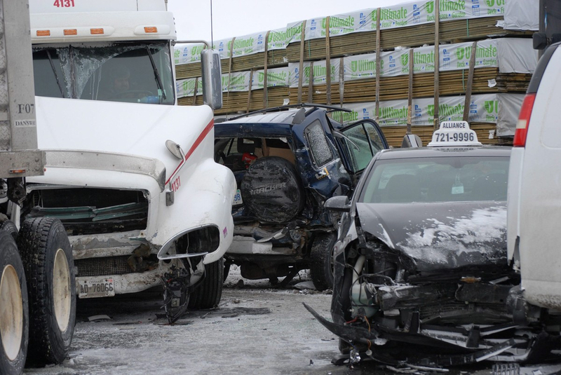 Snow squalls cause 96-car pileup outside Toronto