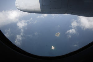 Chinese ships take MH370 search to Strait of Malacca