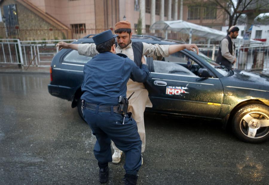 Afghans begin voting in presidential election