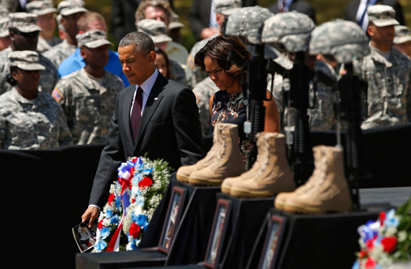 Obama pays tribute to victims in Fort Hood shooting