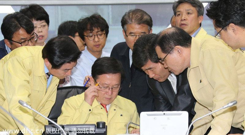 Ferry sinking off S Korea