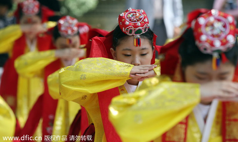 S Korea celebrates coming-of-age ceremony