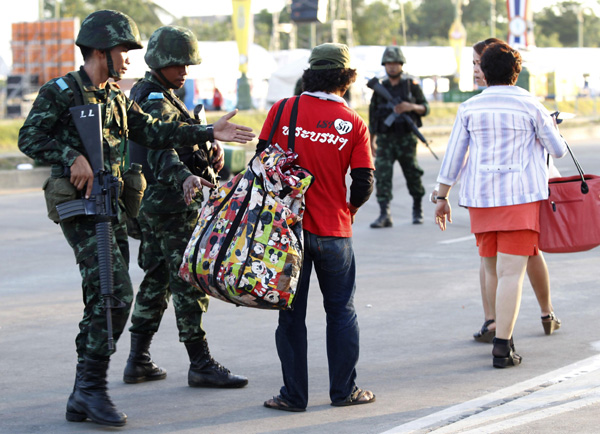 Thai army chief announces military coup