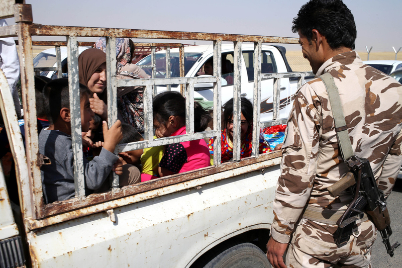 Northern Iraqis flee home, avoiding Sunni millitans