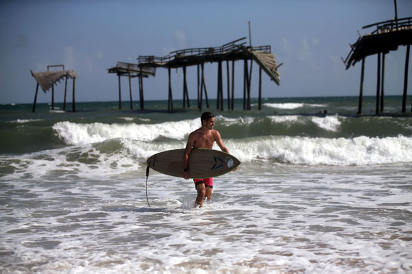 Arthur grows to hurricane off US coast