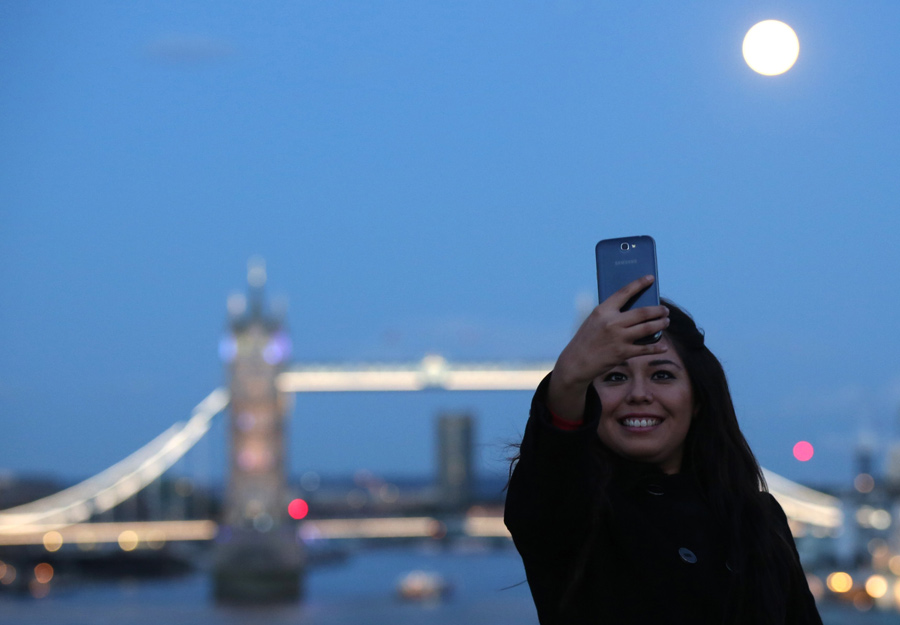 'Supermoon' observed around world