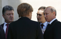 Putin, Poroshenko hold first bilateral meeting