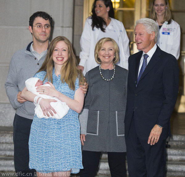 Chelsea Clinton takes baby Charlotte home