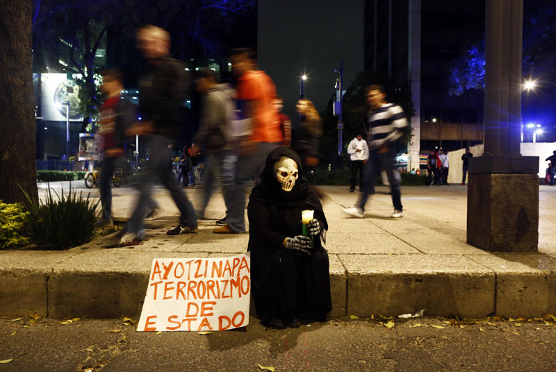 Protests turn ugly in Mexico City