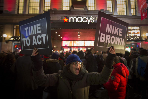 Calm comes to troubled Ferguson, protests dwindle across US