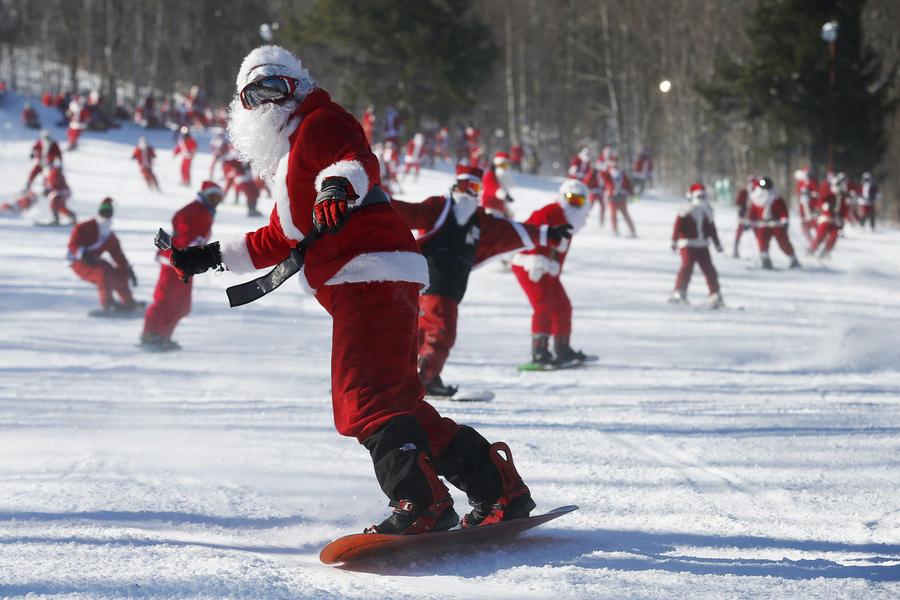 250 Santas hit slopes for charity