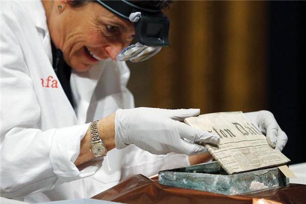 Bridge to the past: Massachusetts opens 1795 time capsule