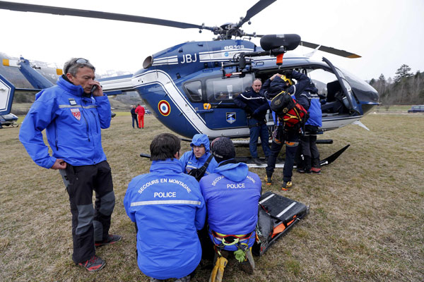 German Airbus crashes in French Alps with 150 dead, black box found