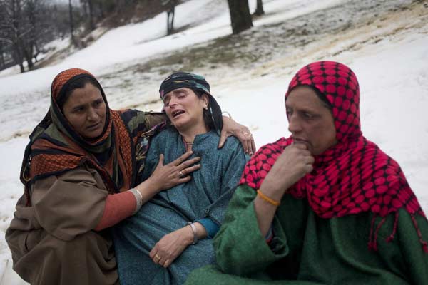 Heavy rains trigger flood fears in Kashmir