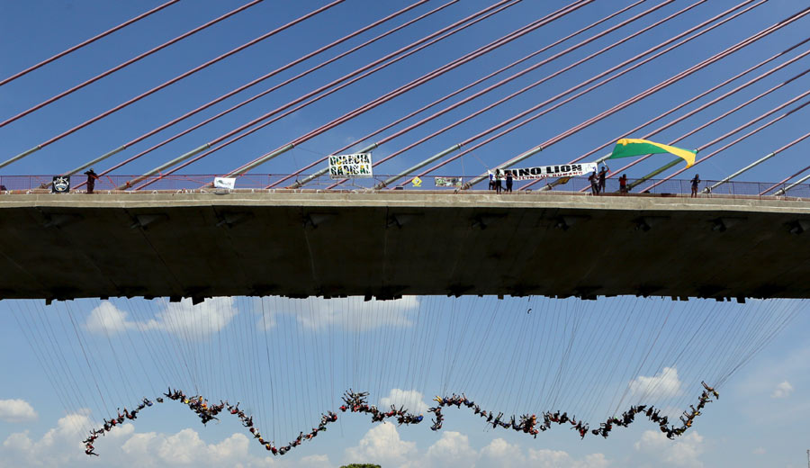 'Rope jumping' sets world record