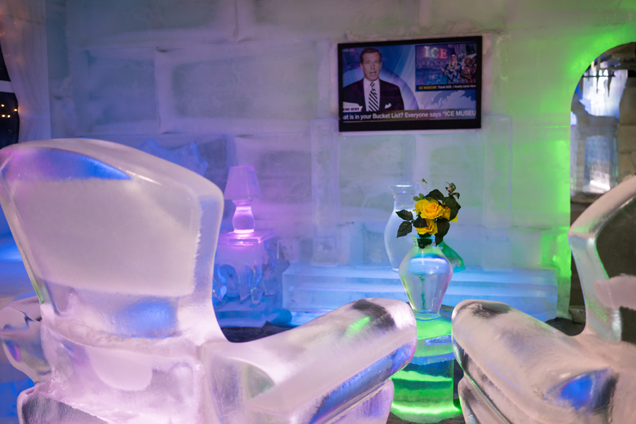 Trick Eye Museum shows ice sculptures and 3D paintings in Seoul