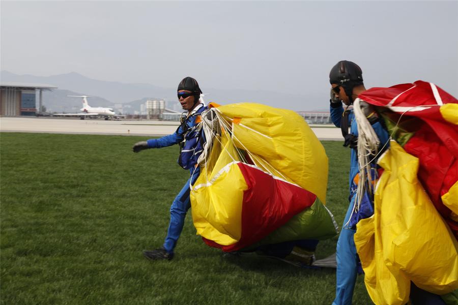 DPRK holds Wonsan Intl Friendship Air Festival for first time