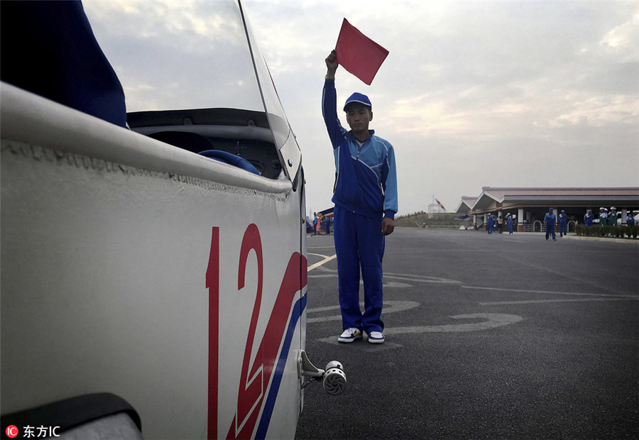 Flying club offers bird's-eye view of Pyongyang