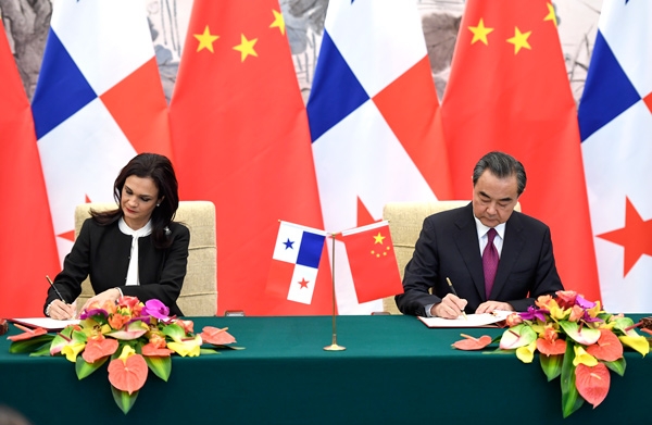 China and Panama establish diplomatic relations