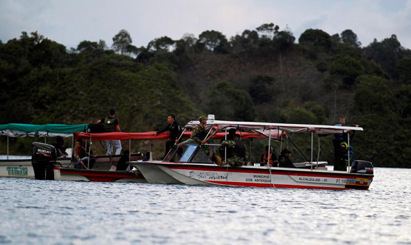 Nine dead after Colombia tourist boat sinks in reservoir