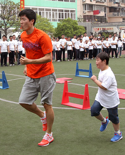 Hurdler brings care to intelligence disabled children