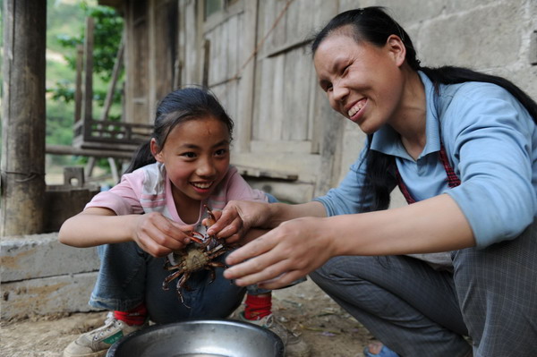 A young girl's labor of love